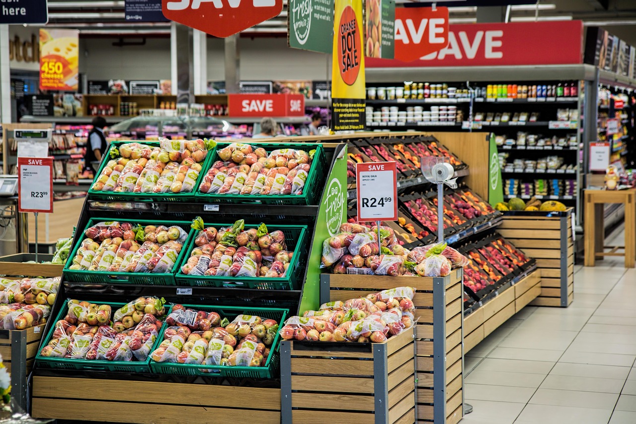 Grocery, shopping, supermarket — Connect with the Community and Gain Benefits Through Littlepepe